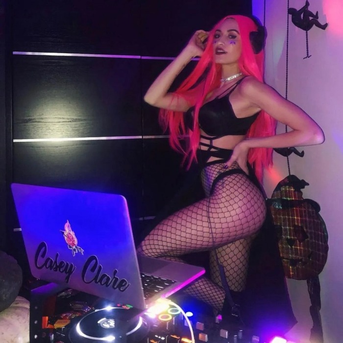 Перука пряма довга Leg Avenue, рожева, світиться в ультрафіолеті, 84 см, розмір O/S