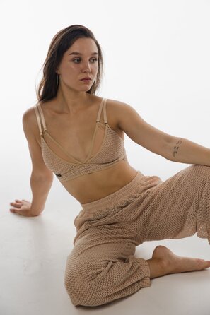 Комплект Muse Mesh з Трикутним Топом та Штанами з Сітки для Pole Dance, Stretching та Studio Практики - бежевий