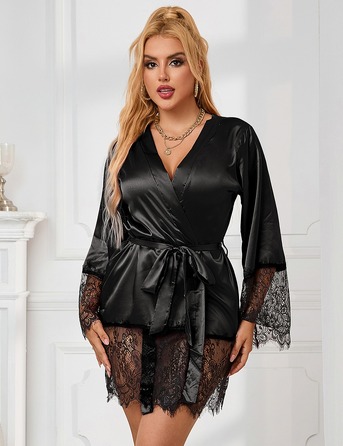 Халат черный с поясом и вставками кружева Star Night стринги в комплекте, M/L