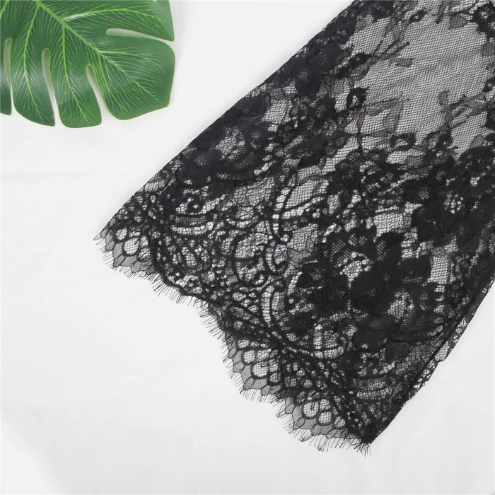 Халат чорний під пояс та довгими мереживними рукавами Star Night стрінги в комплекті, XL/2XL