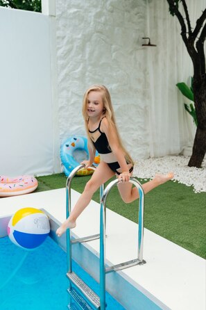 Купальный Moana & Alison