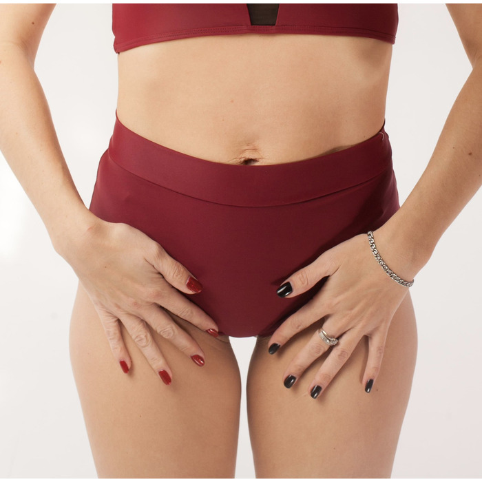 Шорти із складкою Марсала