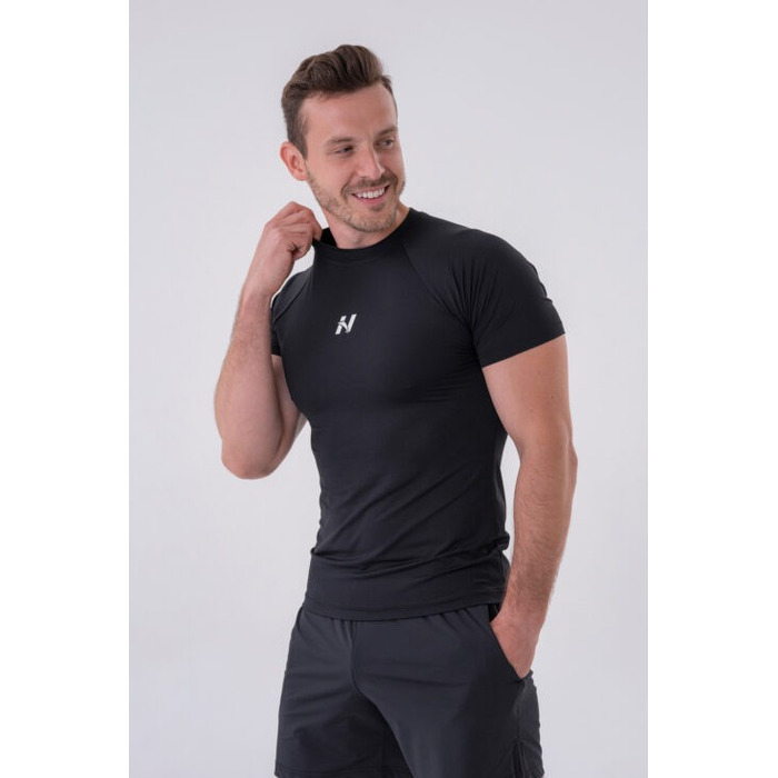 Футболка Nebbia Functional Slim-fit T-shirt Black 324