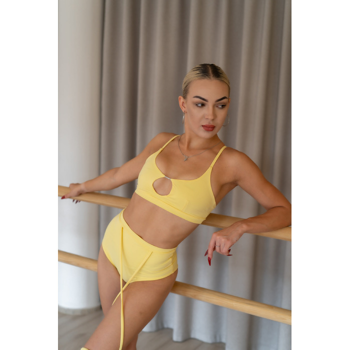 топ Baisse & шортики Spicy Art для полденса