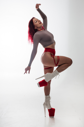 Шорты для танцев Venus Iconic Serena с высокой посадкой и съемными гартерами