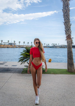 Купальник раздельный 'crop-top & STRING'