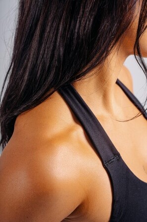 Майка Nebbia Halter Top with Built-in Bra PRIMAL Black 863