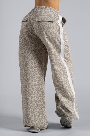 Штани Nebbia Baggy Leopard Sweatpants PRIMAL Cream Leopard 865