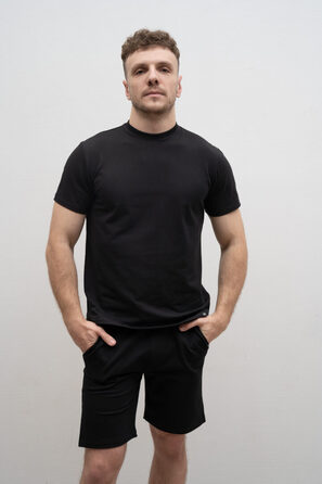 Футболка приталена