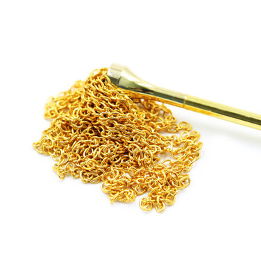 Флоггер с кисточкой на цепочке DS Fetish Golden Metal 23 см