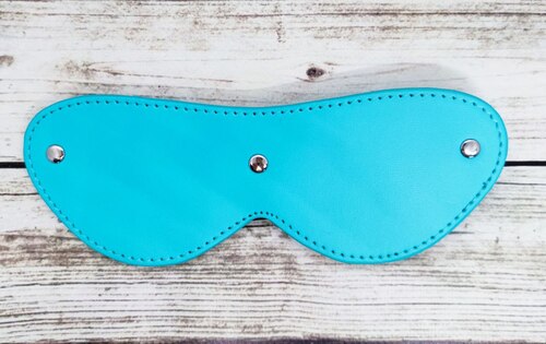 Маска на глаза с заклепками DS Fetish Blindfold blue